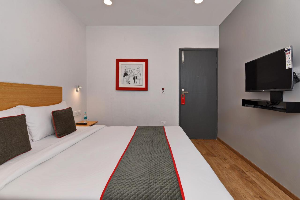 Townhouse Function Inn Near Chaudhary Charan Singh International Airport Лакнау Екстериор снимка