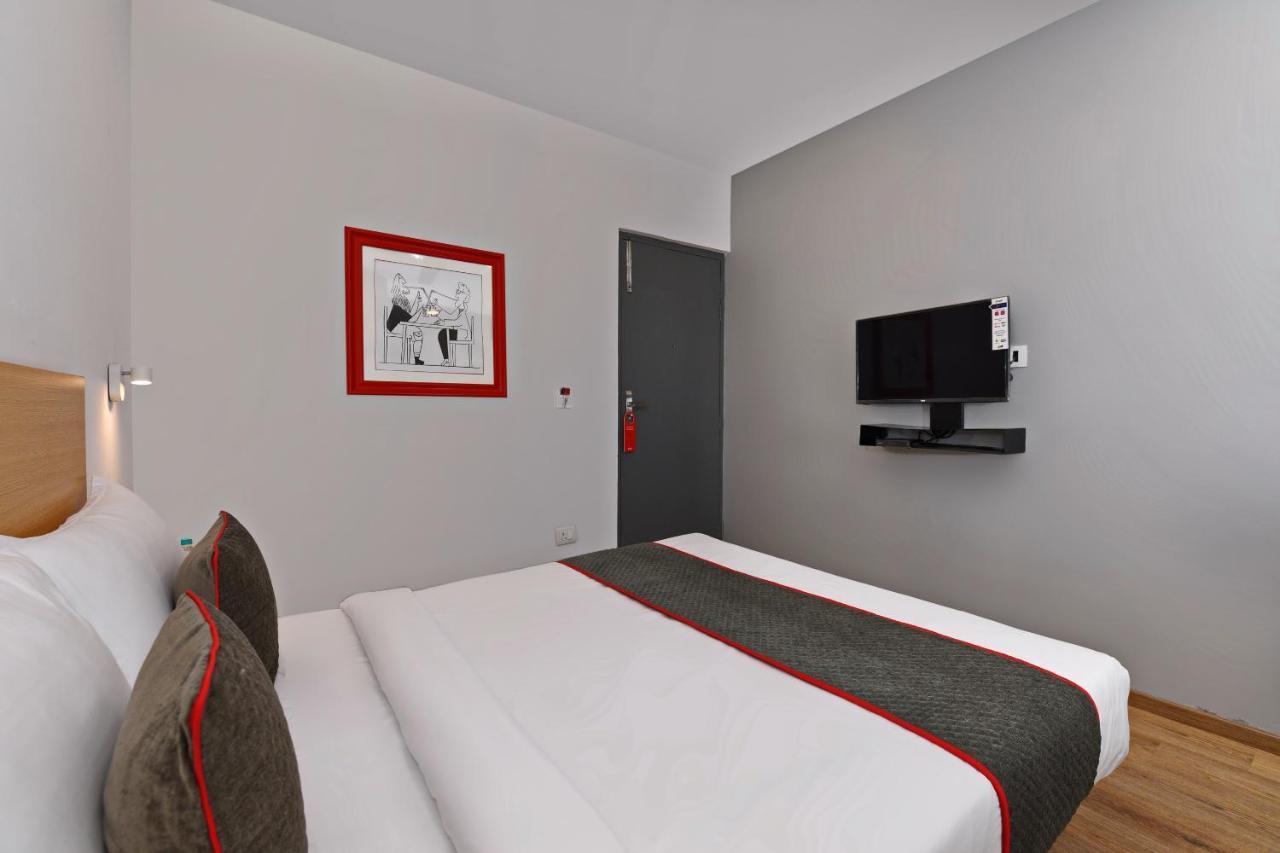 Townhouse Function Inn Near Chaudhary Charan Singh International Airport Лакнау Екстериор снимка